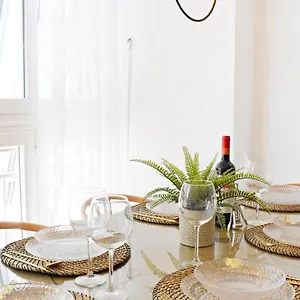 apartamento-aj-malaga.hotelsinnerja.org/